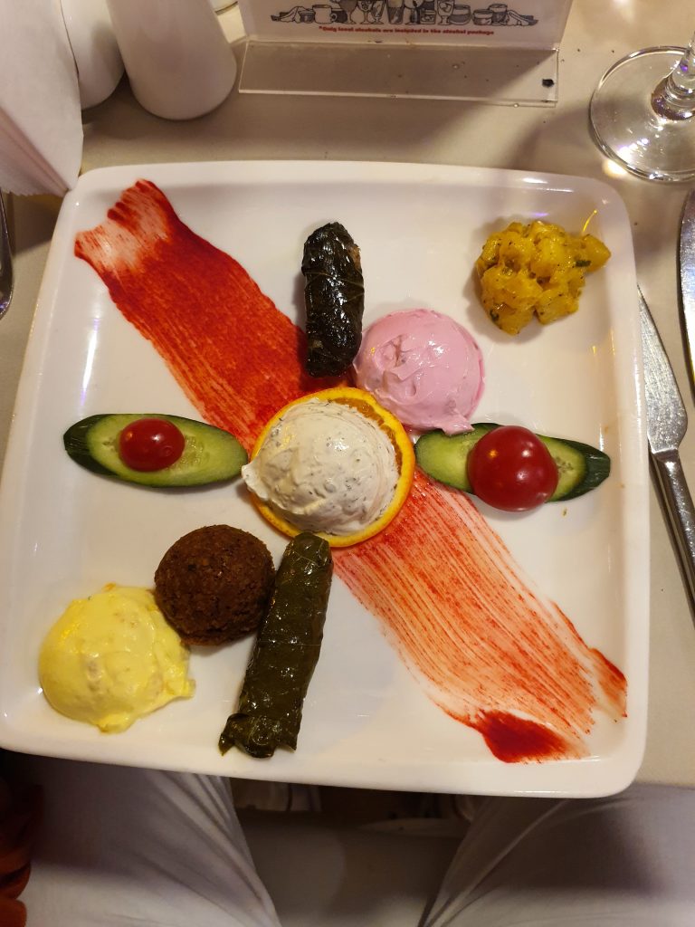 Cruceros Nocturnos con cena por el Bosforo Estambul