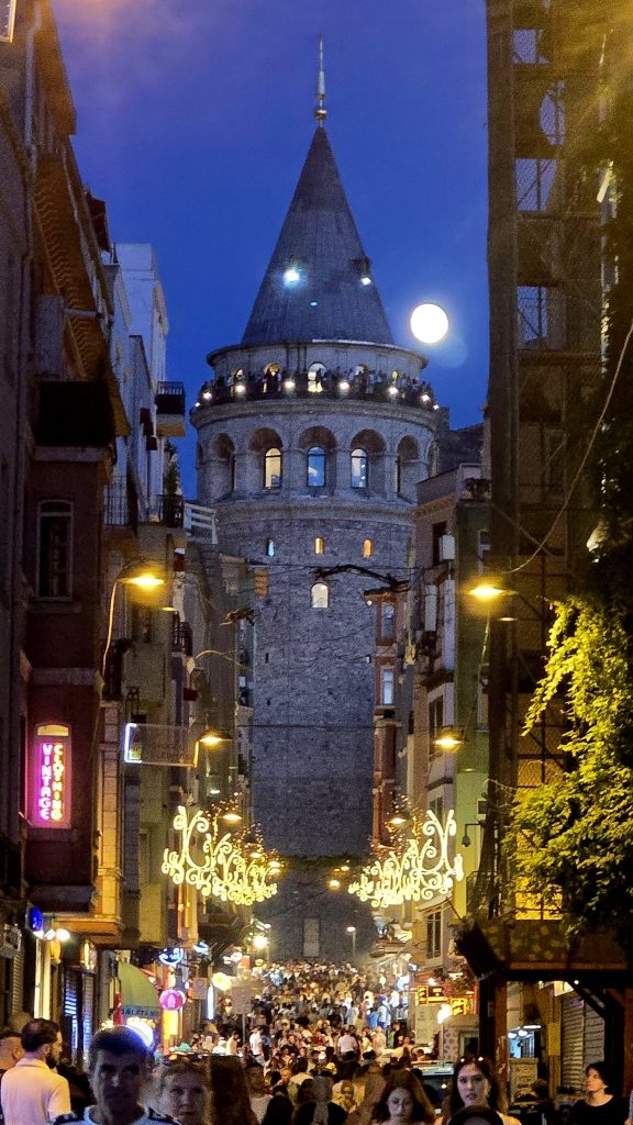 Torre de Galata Estambul de Noche