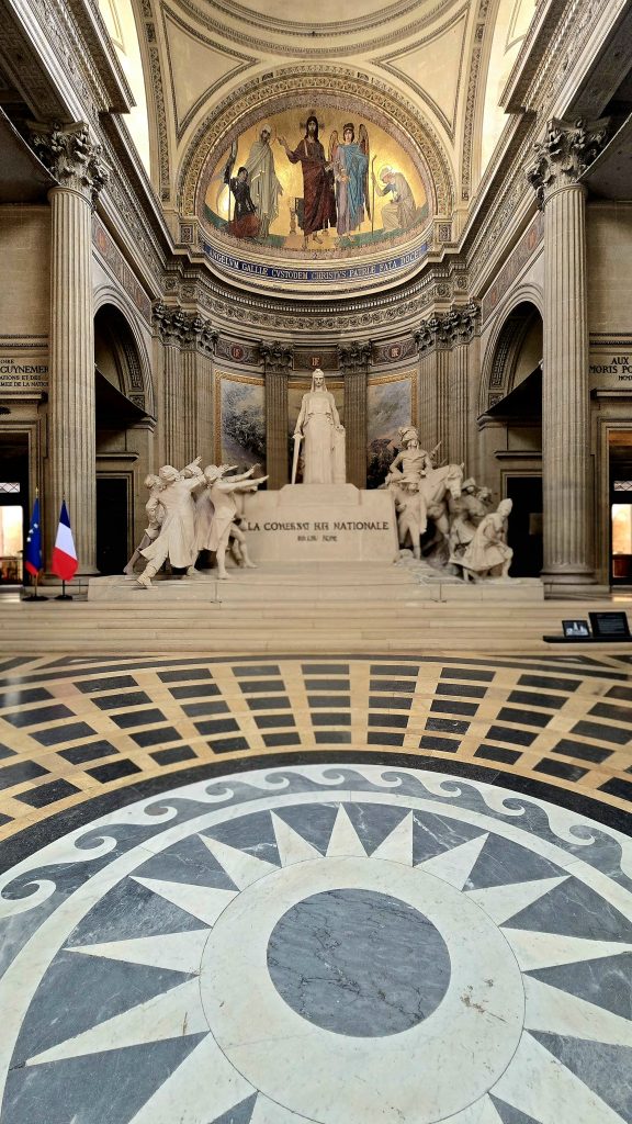 Interior del Panteon de Paris