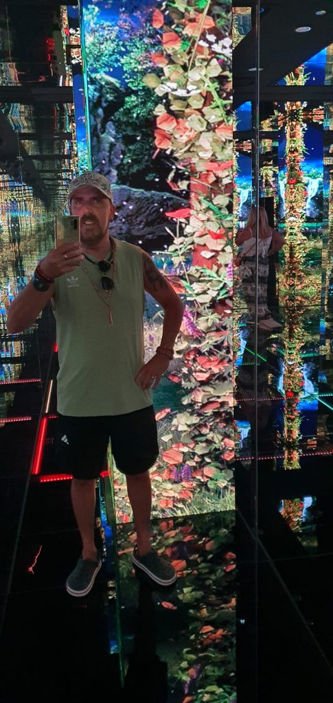 Skyverse Bangkok Mahanakhon SkyWalk