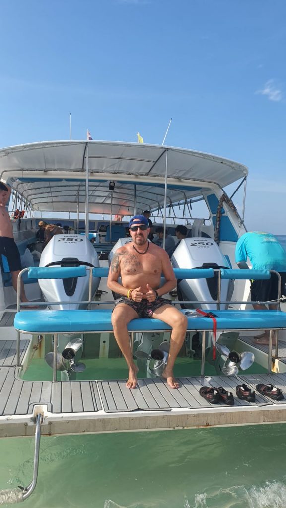 excursión al atardecer a Phi Phi y las 4 islas en lancha rápida