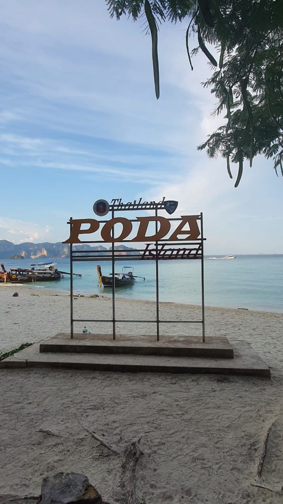 excursión al atardecer a Phi Phi y las 4 islas en lancha rápida